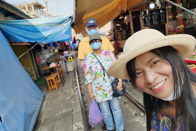 Private Maeklong Railway Market and Amphawa Day Tour from Bangkok - Wat Bang Kung: A Temple Stop With Real Backstory