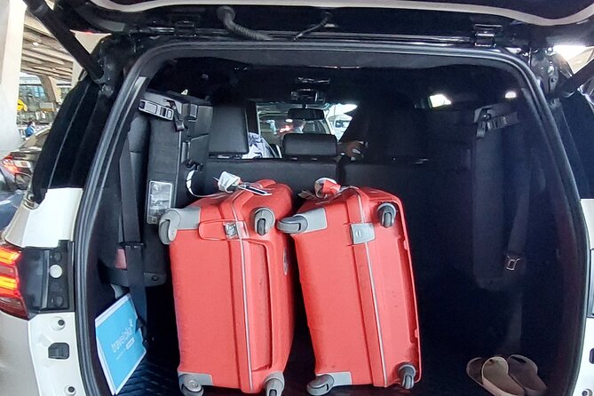 Private Shuttle SUV Bangkok From or To Airport - Hotel-to-Airport: The Lobby Sign Approach