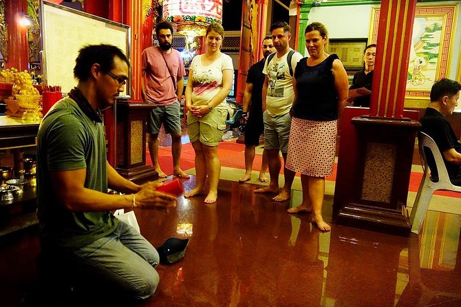PRIVATE - STEET FOOD TOUR CHINA TOWN incl. food and drinks - Stop 3: Kuan Yim Shrine and the Thian Fa Foundation story