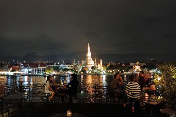 Private Tour : Bangkok Night Private Tuk Tuk Tour and Street food - Wat Ratchanadda and the Grand Palace Photo Moment
