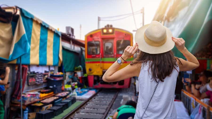 Private Tour from Bangkok: Railway & Floating Markets - Damnoen Saduak Floating Market, Private Boat Time Before the Footstep Hustle