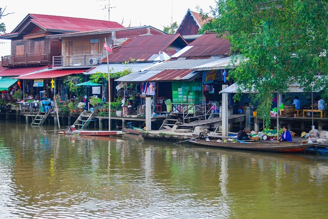 Private Tour: Half-day Bangkok Canals and Wat Arun - Long-tail boat through Bangkok canals: the Thonburi side of life