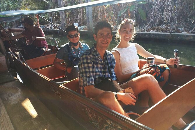 Private tour to Floating & Railway markets (multi-lang: EN ZH ES IT FR DE) - A tight day that starts with real Thai rhythm
