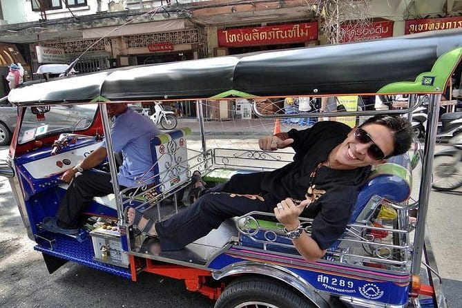 Private Tuktuk Authentic Food Tour (Chinatown-Flower Market) - Temple Photo Stops: Wat Phra Kaew, Golden Mount, and What You Get for Your Time