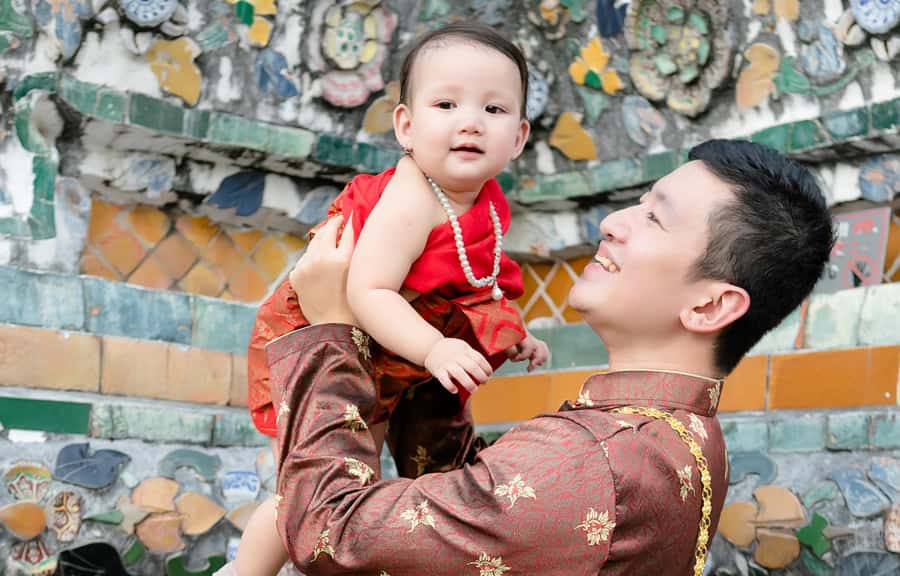 Professional Thai Costume Photography at Wat Arun, Bangkok - Thai costume option: making it seamless without turning your day into errands