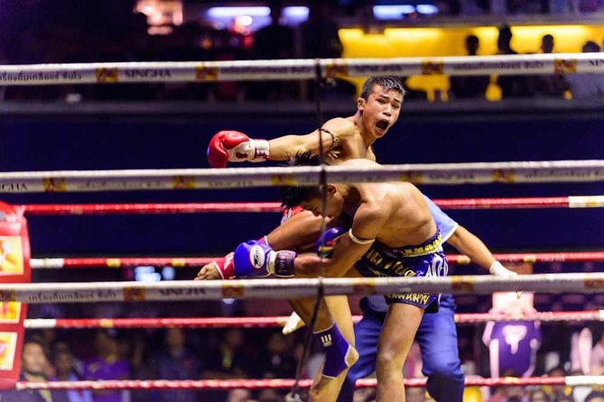 Real Muay Thai boxing at Rajadamnern Stadium - The evening run: pickup, first bout, and when you will be back