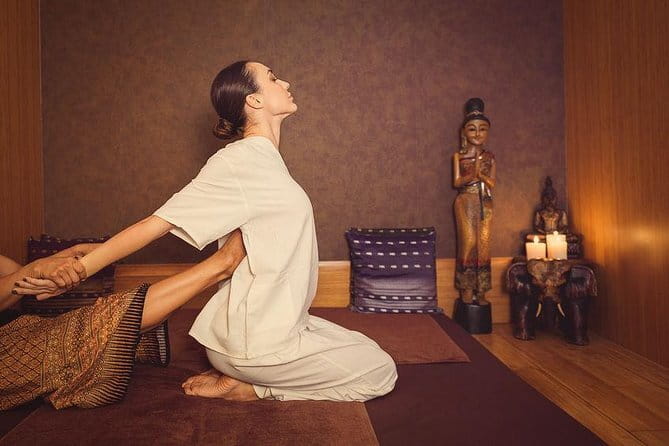 Rest And Relax Massage - Traditional Thai Massage In Bangkok / Sukhumvit - Bangkok on Sukhumvit 21: Location and how it fits your day
