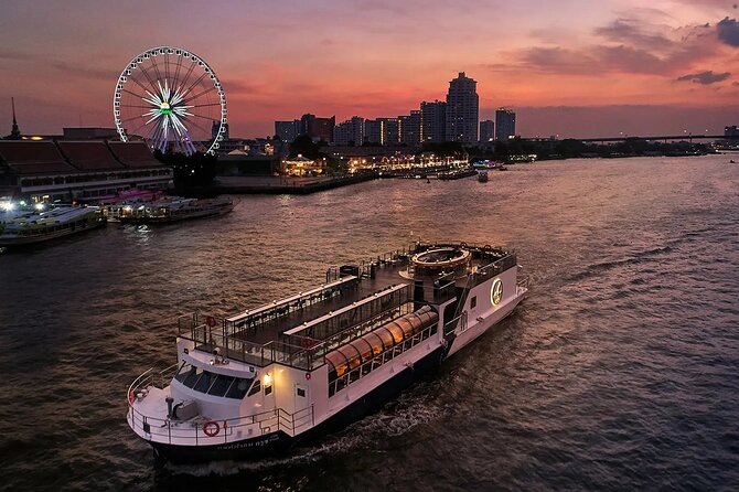 Saffron Luxury Dinner Cruise: A Journey on the River of Kings - Rooftop Views, Rain Risk, and the Photo Rhythm