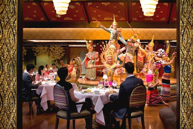 Sala Rim Naam Dinner and Show at Mandarin Oriental in Bangkok - The 7:00 pm timing, and why the flow feels important