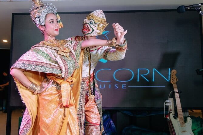 Scenic Bangkok Unicorn Dinner Cruise on Chao Phraya River - Live Music Duo With a Dinner Pace, Not a Party Pace