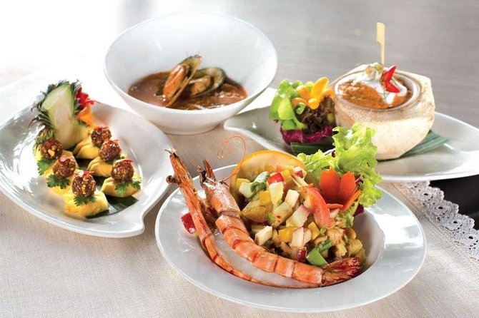 Shangri-La Hotel's Salathip Thai Restaurant Experience - Salathip at Shangri-La: Why the Chao Phraya Setting Works