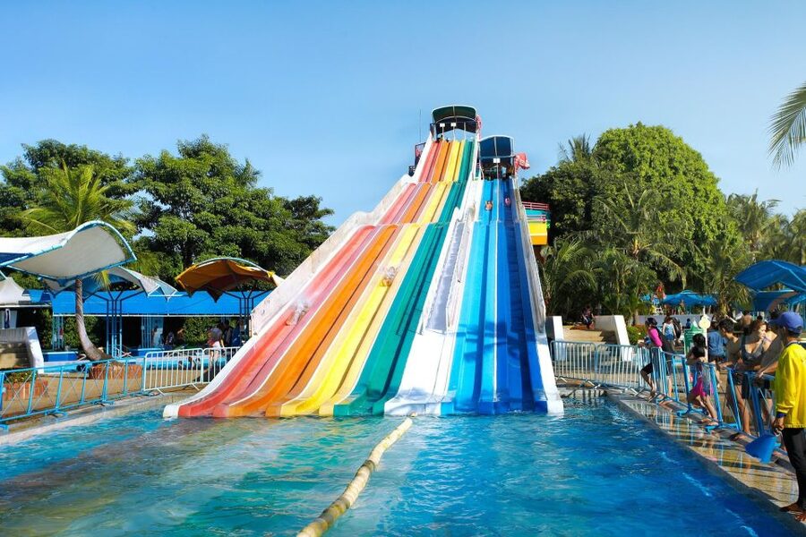 Siam Amazing Park: Water Park Ticket and Buffet Lunch - Who this day pass is best for
