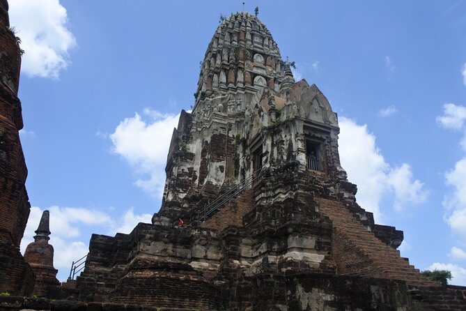 Small Group Tour to Ayutthaya Temples from Bangkok with Lunch - Stop 2: Wat Phra Sri Sanphet, the royal palace temple