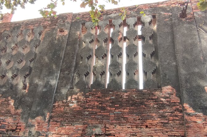 Small Group Tour to Ayutthaya Temples from Bangkok with Lunch - Stop 4: Wat Chaiwatthanaram by the river
