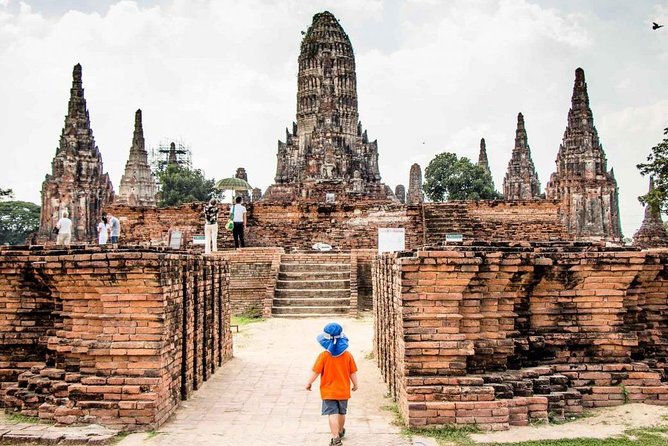 Sunset Sail, Glittering Tempels at Afternoon Ayutthaya Tours - Wat Chaiwatthanaram stop: glittering temple and blessing prayers