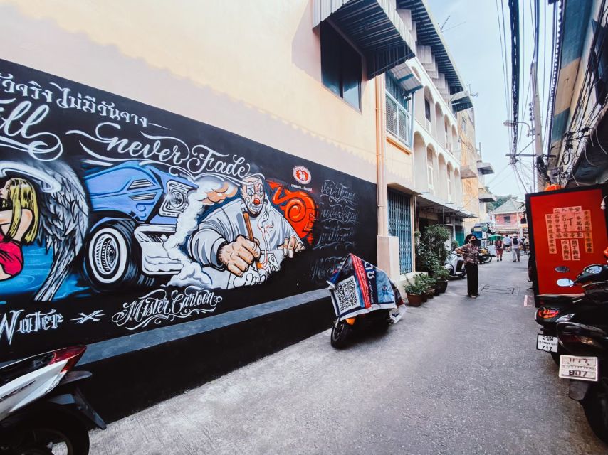Talat Noi I A Journey Through Art and Culture l Bangkok - Getting Back to Saphan Taksin by Boat: The Tour’s Clean Finish