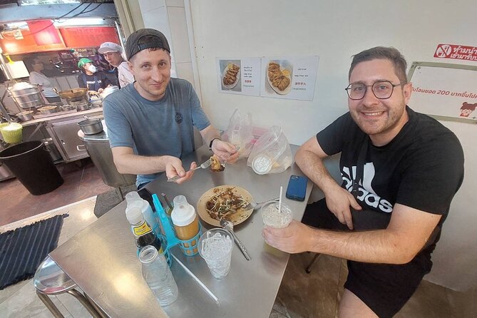 Taste of Bangkok: A 3-Hour Chinatown Food Feast - Thai-Chinese street food tastings: what you will likely taste