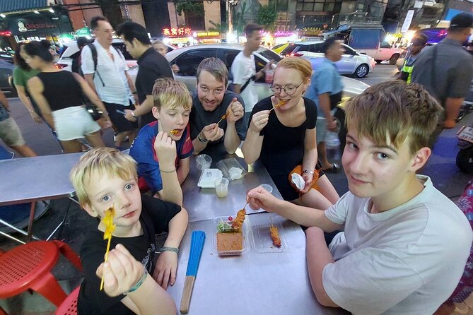 Taste of Bangkok: A 3-Hour Chinatown Food Feast - Dessert and a drink: closing Chinatown the right way