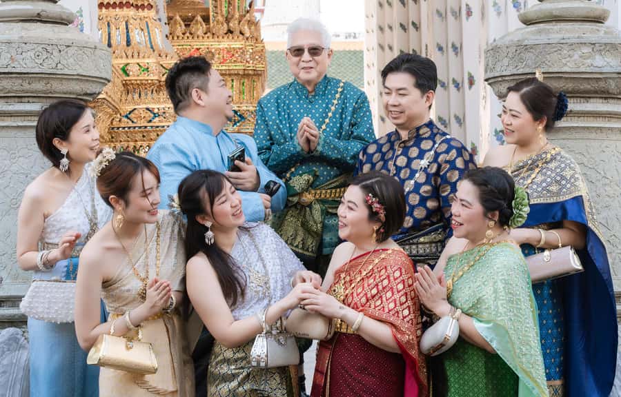 Thai Costume Photographer at Wat Arun/Pho in Bangkok - Key things to know before you book