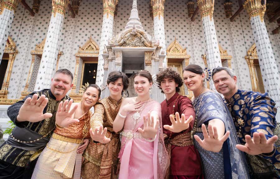 Thai Costume Photographer at Wat Arun/Pho in Bangkok - The Wat Pho stop: a second temple look that keeps momentum
