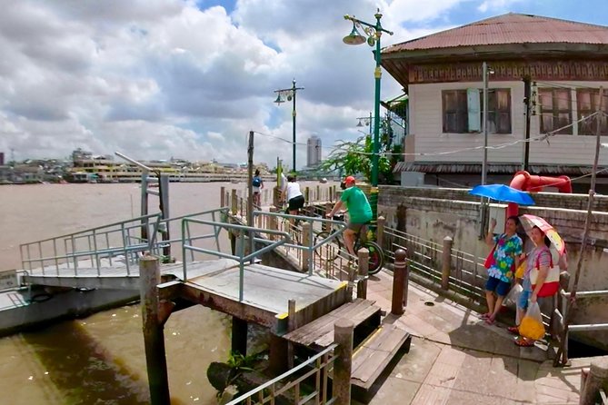 Thai Culture and Local Life 4- Hour Bangkok Bike Tour - Chao Phraya River Crossing by Bike Plus Ferry Transfer