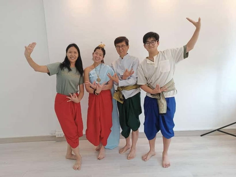 Thai Dance Class - Warm-up and three songs of Thai dance poses