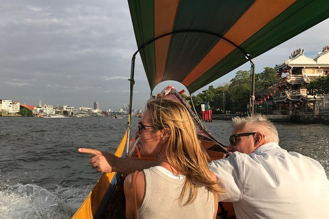 Thai Tour Guide : PRIVATE Highlight of Bangkok + Canal Tour + Simple Thai Lunch - Lunch and Bottled Water: A Simple Break That Keeps Momentum