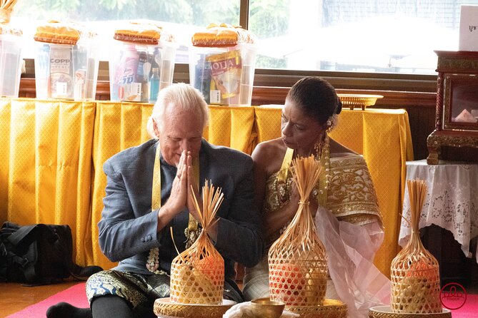 Thai Wedding ceremony (Bangkok) - A Thai Buddhist Wedding Ritual: More Than Posing in Temple Clothes