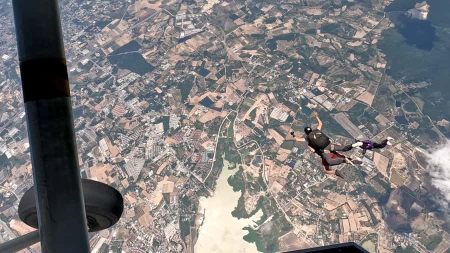 Thailand: Tandem Skydive Over Bangkok & Pattaya - Where you start your day: Pattaya pickup and Bangkok transfer options