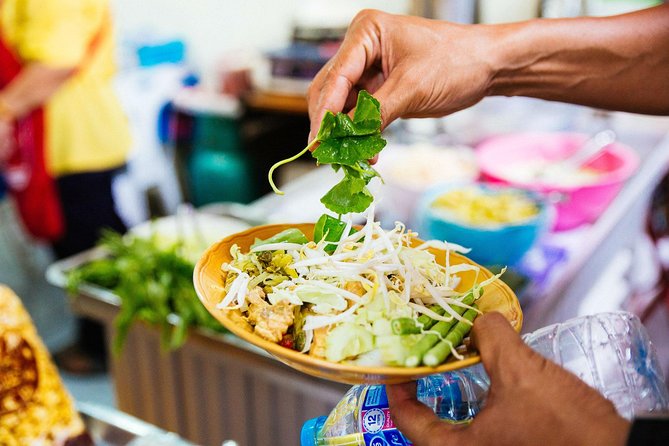 The 10 Tastings of Bangkok: Private Street Food Tour - Mango sticky rice at OTK, plus the farmers fair vibe