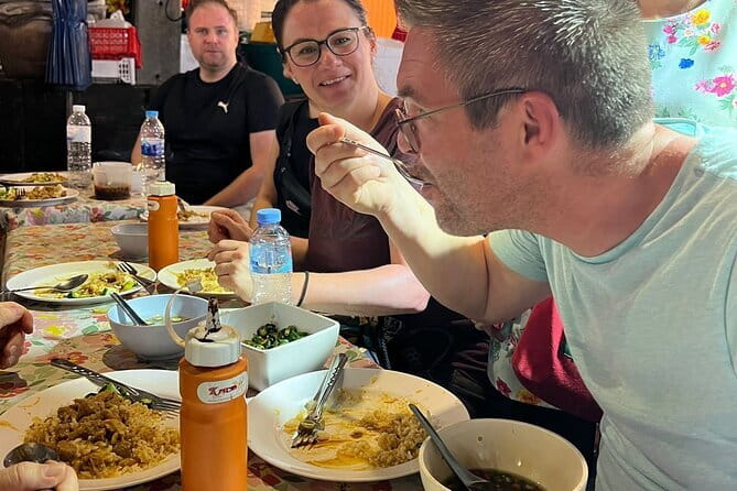 The Highest Rated Food Tour in Bangkok 10+ Tastings - The 3-hour flow: why the timing works for first-time eaters