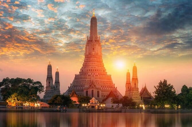 Three Temple River Cruise with Wat Pho, Wat Arun and Wat Rakhang - Wat Arun at the end: Temple of Dawn and included Thai dress rental