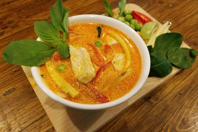 Tingly Thai Cooking School Evening Class - Bangkok at 6 pm, this class is built for hungry beginners