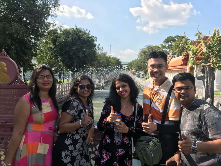 Top 3 Bangkok Temples Private Tour [with Wat Pho-UNESCO] - The drive-by stops: Chinatown and royal Bangkok landmarks