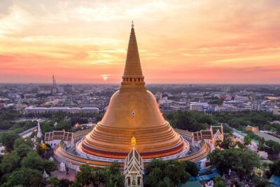 Train Market, Floating Market & Nakhon Pathom Tour from Bangkok