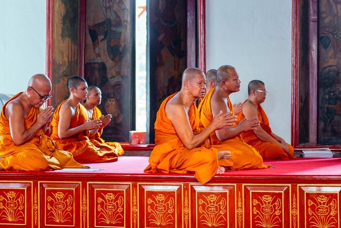 Treasures of Bangkok: Buddhism & Monks Private Tour - Golden Mount (Wat Saket) and Its Gilded Stupa Moment