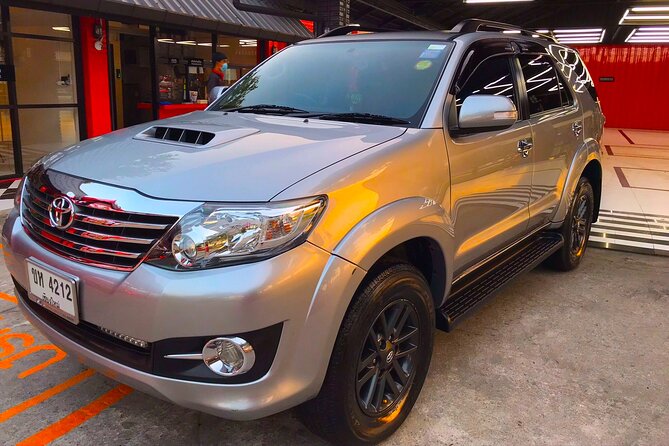 Try find your better than us ! Airport transfer service in Bangkok HTL- APT(BKK) - Cars and Capacity: Choosing the Right Fit for Your Group