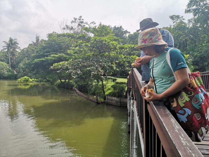 Tuk-Tuk, Longtail-boat and Rickshaw Bangkok jungle Tour - Guides who shape the day, from explanations to photos