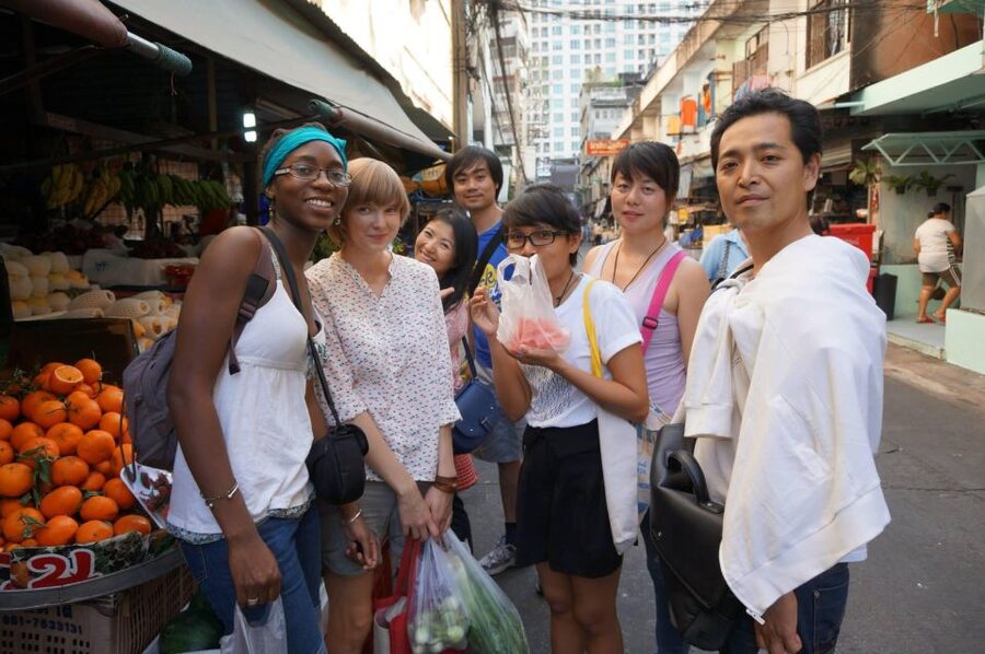 Tuk-Tuk & Longtail Boat : Bangkok Private Tour - Afternoon tour, 15:00 to 19:00: Wat Arun again, plus rooftops and Chinatown