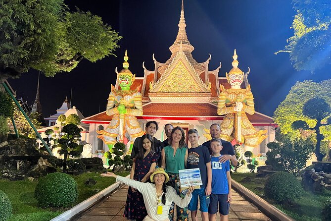 Tuk-tuk Private Tour in Bangkok by Night with Chinatown meal - Sao Chingcha, the Giant Swing photo moment
