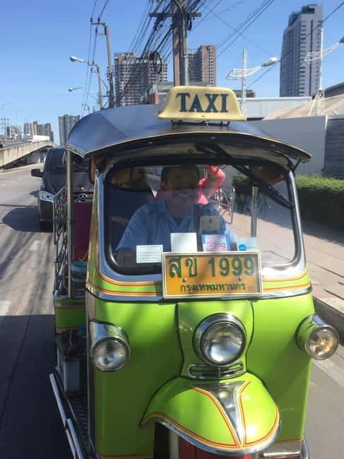 Tuk-Tuk Tales: Bangkok Private Tour - Practical tips for the ride, the walking, and the payment curveballs