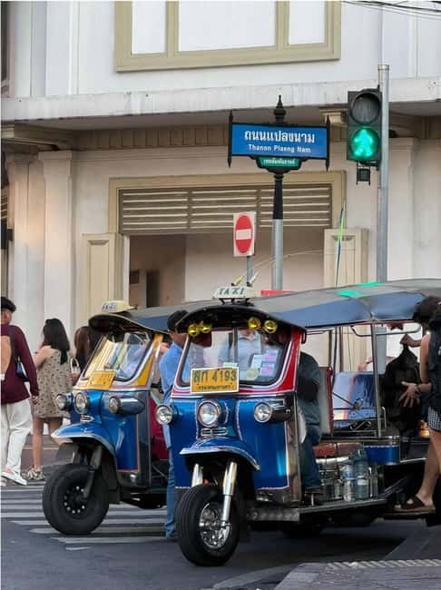 Tuk Tuk Tour in Bangkok - Bangkok’s engine spare-parts second-hand market and the alley experience