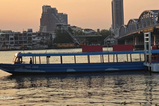 Vela Dinner Buffet Cruise with Bangkok Night Views and Shows - Grand Palace and Wat Kanlayanamit: Royal Grandeur and Riverside Peace