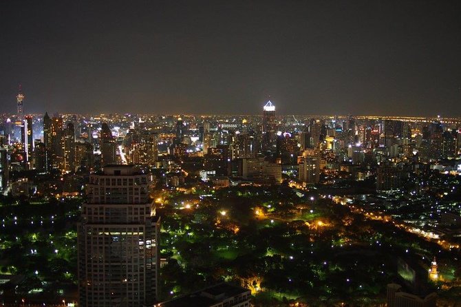 Vertigo Meal at Banyan Tree: Ultimate Rooftop Dining Experience - Vertigo Rooftop Dining: Al Fresco Views and a Slow-Burn Evening