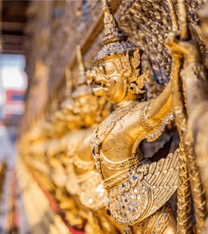 Walking tour Grand Palace, Emerald Buddha, Wat Pho, Wat Arun - Grand Palace: where royal space still matters