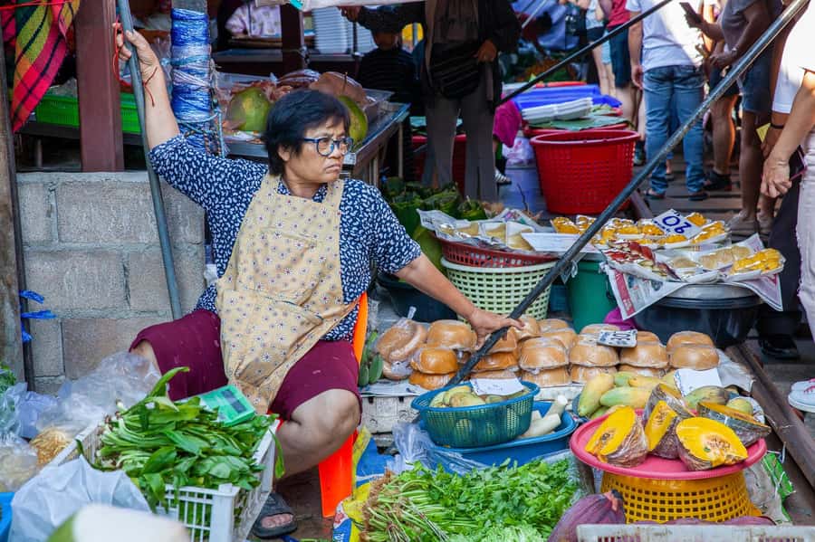 Weekend Amphawa Floating Market & Train Market Private Tour - Getting picked up, getting back, and why timing matters