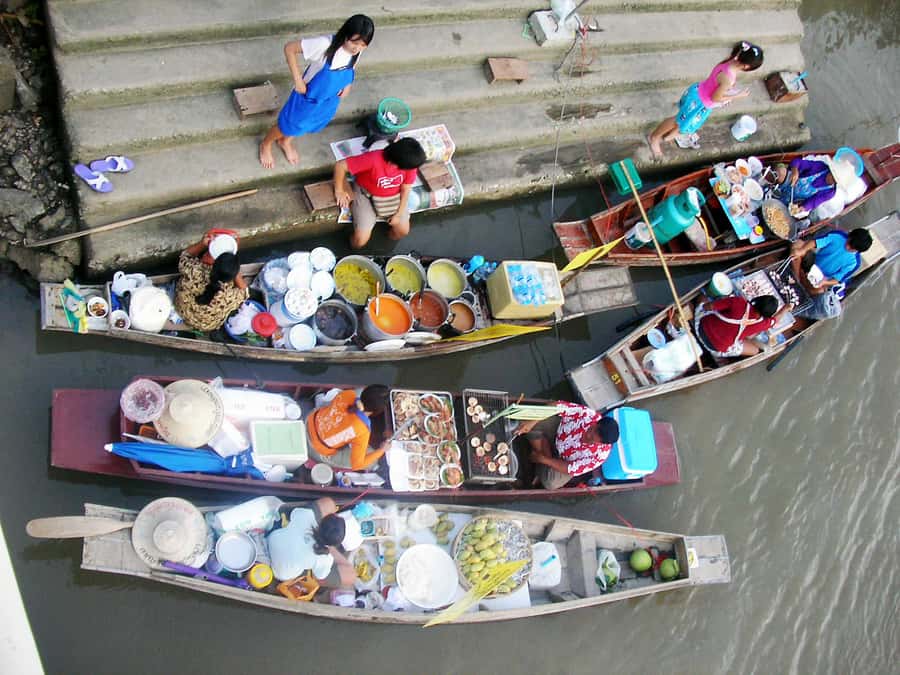 Weekend Amphawa Floating Market & Train Market Private Tour - Amphawa Floating Market on the Mae Klong River canals (the weekend version)