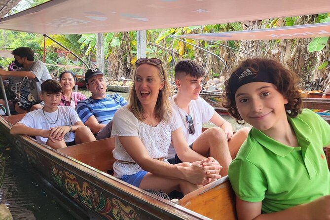 Wheelchair & Luxury Tour to Floating & Railway Markets - Two markets, one day, and a lot of Thai day-to-day