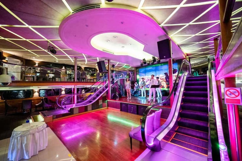 Wonderful Pearl Cruise with Private Hotel Transfer - Top-deck views and night photo tips that actually help