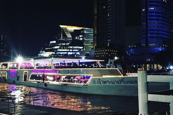 Wonderful Pearl Dinner Cruise in Bangkok - Entertainment at night: live duo band, classical Thai dance, and cabaret moments
